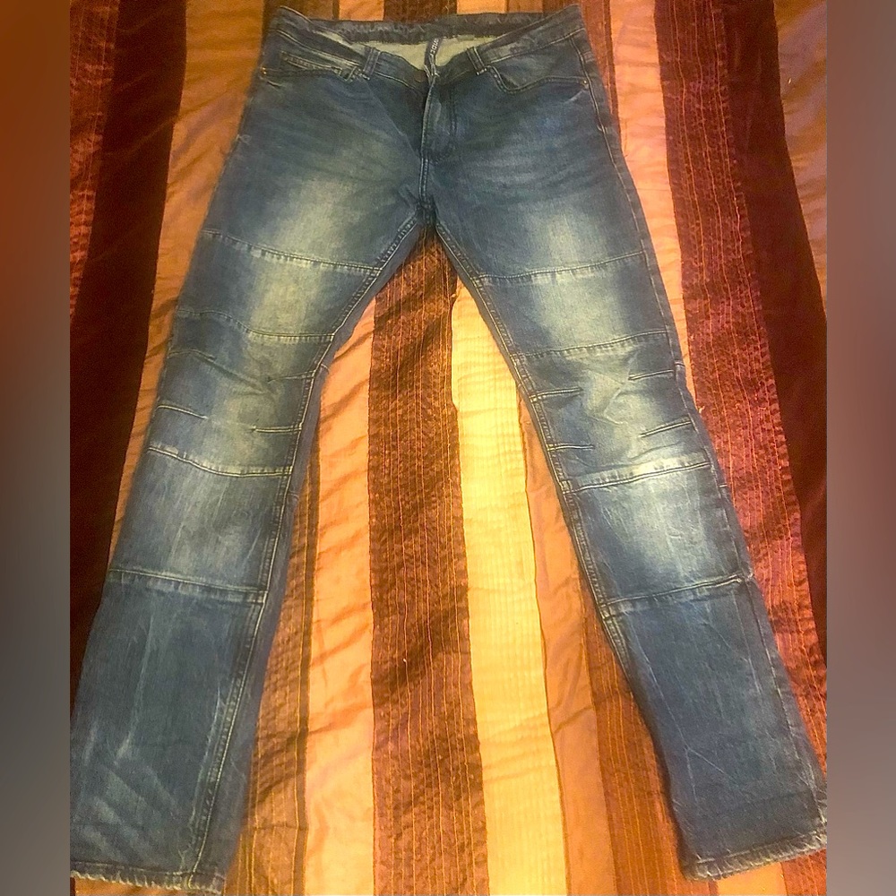 Men’s H&M Divided Brand Distressed Blue Jeans